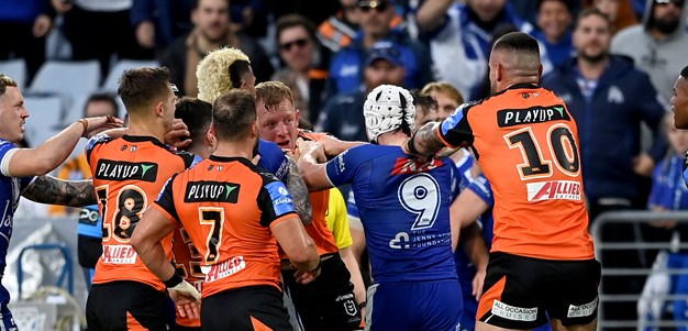 Klemmer 'lucky' not to be sent; Mahoney, Burton binned: Annesley